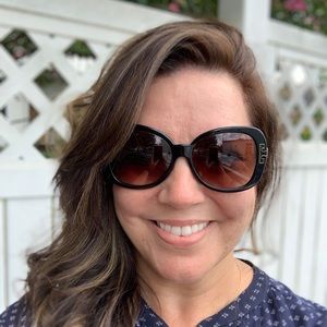 Meet your Posher, Kelli